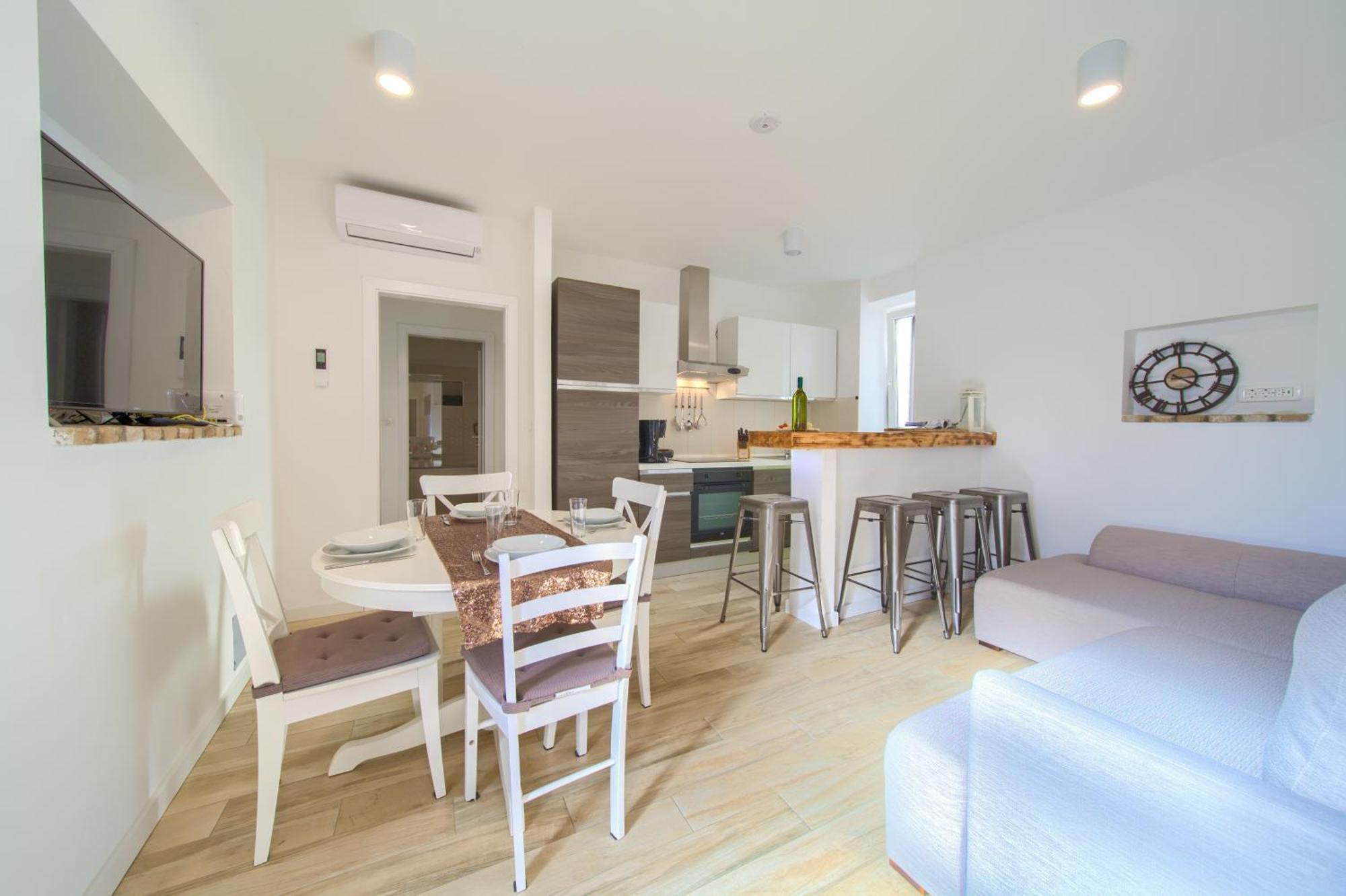 Apartment Old Town Mariolina 크르크 외부 사진