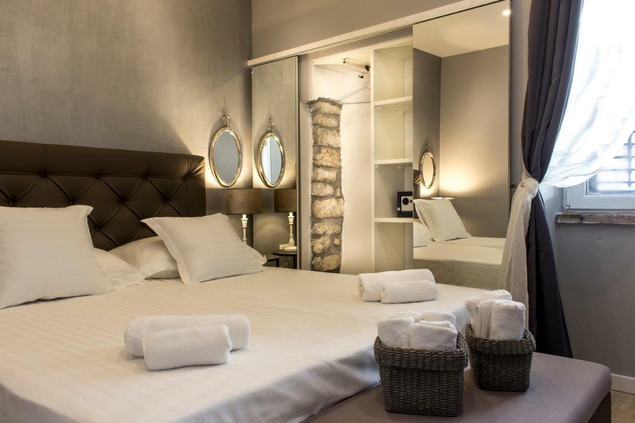 Apartment Old Town Mariolina 크르크 외부 사진