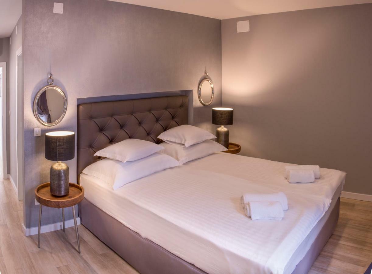 Apartment Old Town Mariolina 크르크 외부 사진